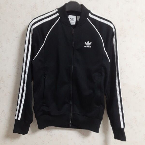 adidas SST トラックジャケット ジャージ