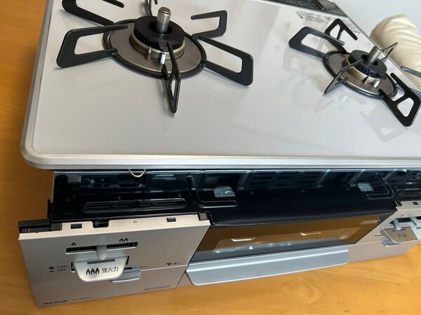 中古美品♪ Rinnai ビルトインカスコン RS21W28P12T 2口コンロ グリル付き 都市ガス用 2024年製