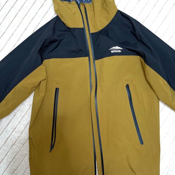 OUTDOOR マウンテンパーカー ジャケット 山 アウトドア 防寒具