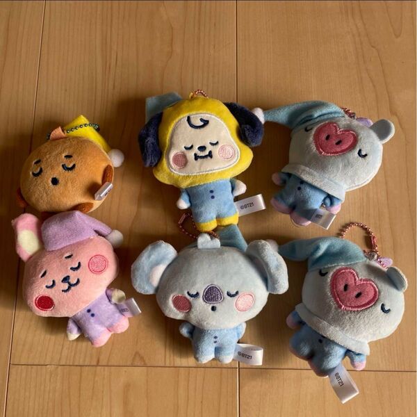 BTS BT21 ふわふわマスコット キーホルダー
