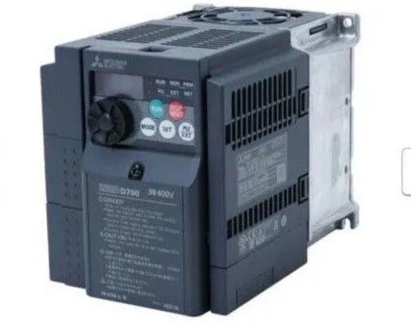 三菱電機 FR-D740-3.7K 簡単・小形インバータ FREQROL-D700シリーズ 三相400V 容量3.7kw