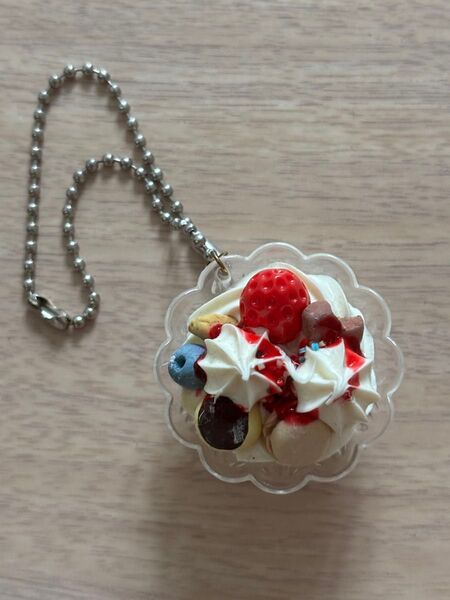 パフェ キーホルダー シリコン系 スイーツデコ 食品サンプル ストラップ