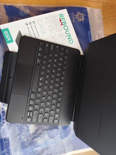 ESR iPad キーボードケース Pro12.9インチ