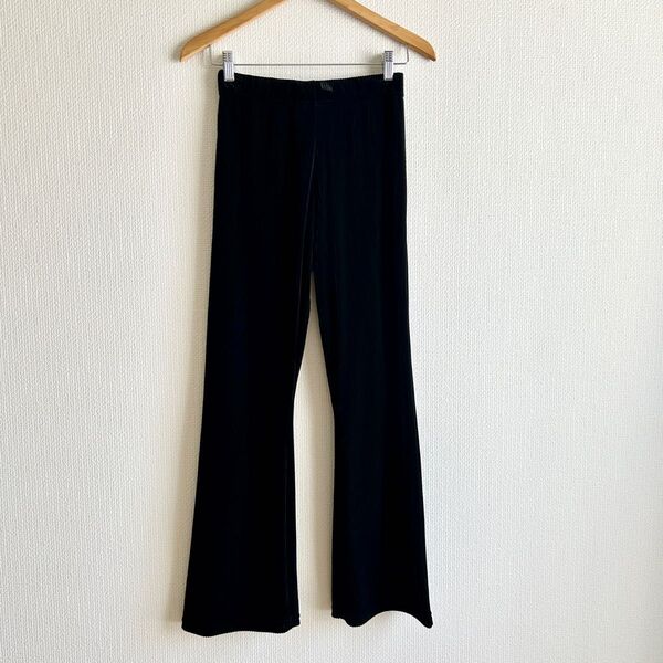 ベロアリブ素材 フレアパンツ スラックス ベルボトム 黒 L〜LLサイズ 未使用品 ウエストゴム シンプル 脚長効果