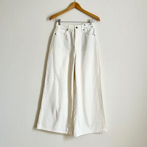 GU ジーユー ハイウエストスーパーワイドジーンズ 01 OFF WHITE 新品タグ付き Mサイズ