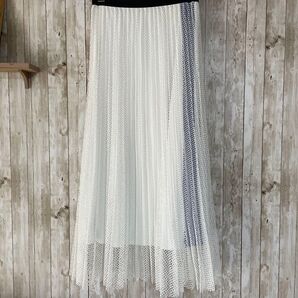 ルイス プリーツスカート メッシュ素材 白×青ライン