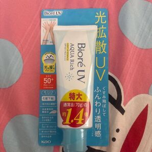 Biore ビオレ UV アクアリッチ ライトアップ エッセンス 日焼け止め100g