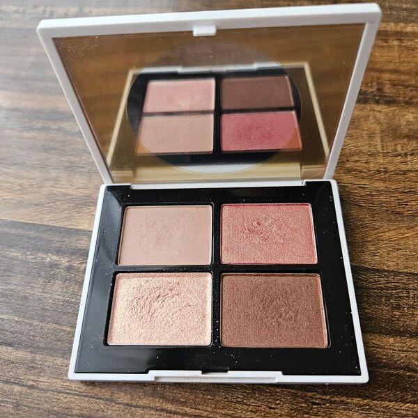 ナーズ クワッドアイシャドウ nars アイシャドウ アイシャドウパレット NARS 00122