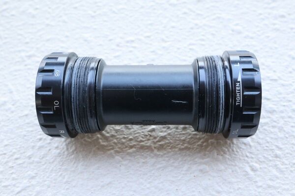シマノ SHIMANO DURA-ACE BB-R9100 68mm BSA