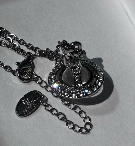 Vivienne Westwood オーブ