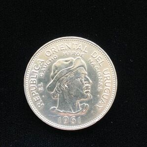 銀貨 ウルグアイ SV.900