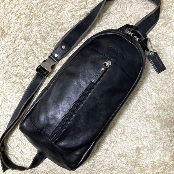 【美品】COACH コーチ チャールズ ボディバッグ レザー 本革 ブラック 黒 ショルダーバッグ 斜め掛け クロスボディ