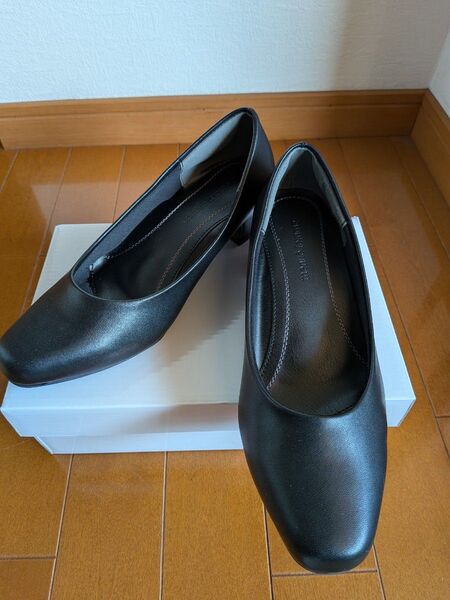 menue femme パンプス 4E 黒 未使用