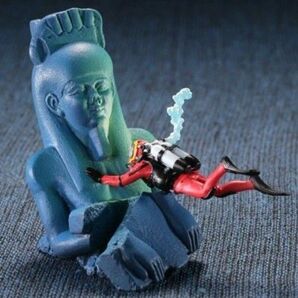 海洋堂 海のエジプト展 ガチャポン フィギュア 限定 ハピ神像と向かい合うダイバー ジオラマ ミニチュア