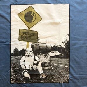 新品未使用 STARWARS ストームトゥルーパー バックパッカー Tシャツ ブルー サイズMの画像2