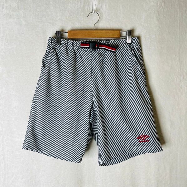 umbro アンブロ ナイロンハーフパンツ ストライプ フットボール L ショートパンツ