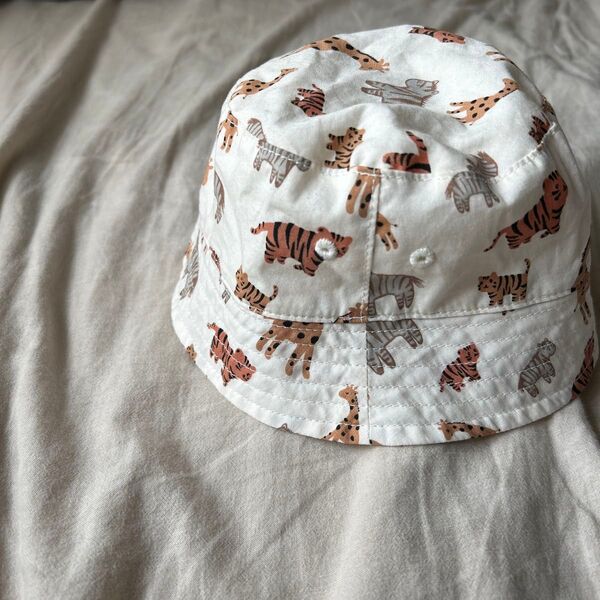 動物柄コットンバケツハット 紐付き ベビー帽子 美品 サファリハット バケットハット H&M ZARA