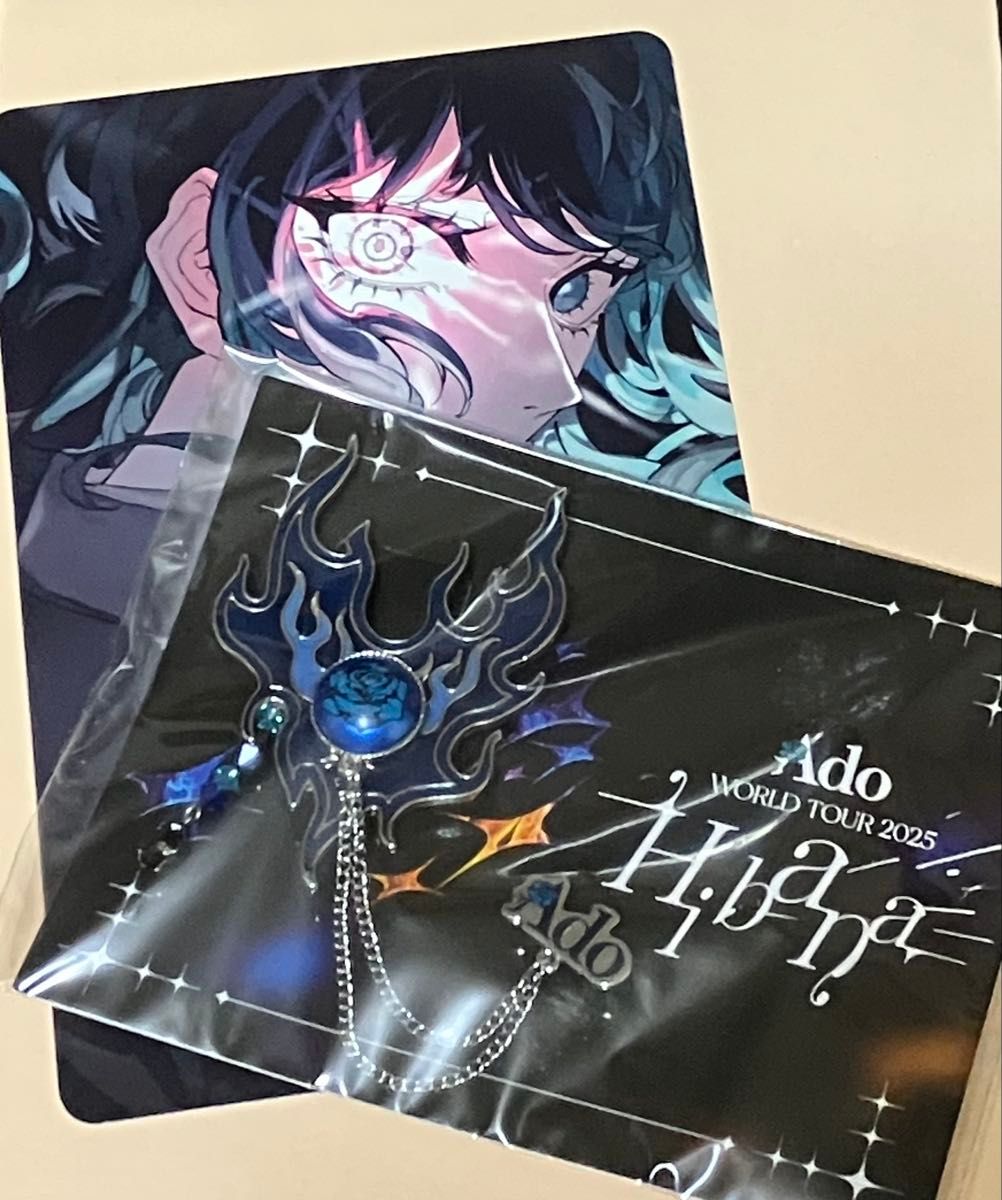 Ado WORLD TOUR 2025 VIP特典&レジャーシート&銀テープ×2 Ado WORLD TOUR 2025 “Hibana” VIP特典ブローチ&カード 銀テープ