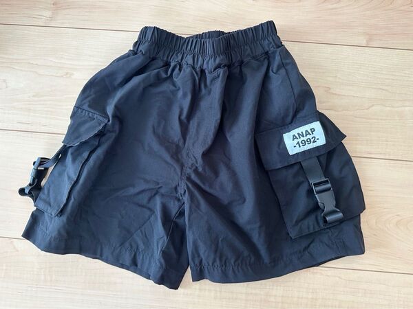 美品 ANAPKIDS ハーパン120cm 黒 ハーフパンツ