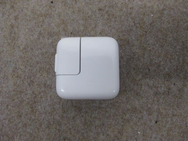 Apple 10W USB Power Adapter A1357 【●566714】