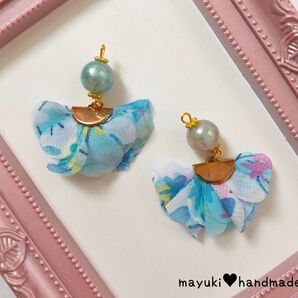 ◆ハンドメイド◆水色マーブルビーズ×タッセル ピアス イヤリング♪