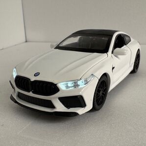 BMW M8 ダイキャスト ミニカー 1/32