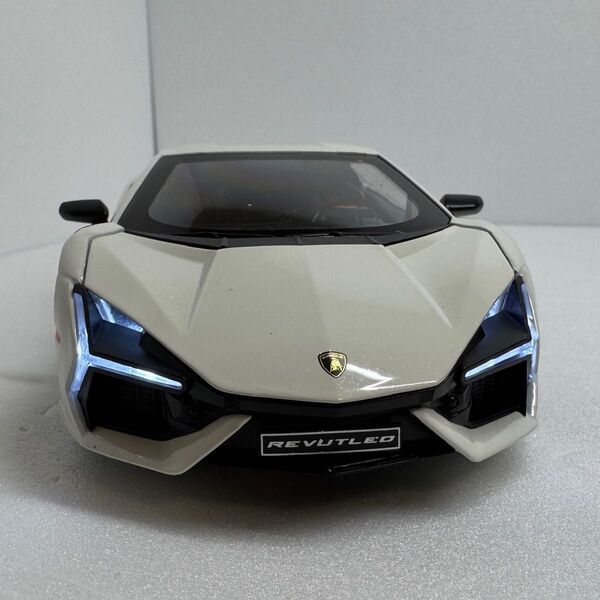 ランボルギーニ レヴェルト Revuelto ミニカー 1/24 ダイキャスト