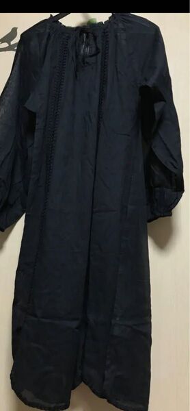 moussyマウジー シアーロングワンピース オーバーワンピ 重ね着 チャンキー袖 黒 新品