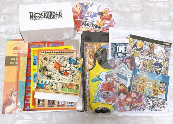 ONE PIECEグッズセット ONE PIECE ワンピース 非売品 ステッカー ボトルカバー レジャーシート タオル 缶バッジ
