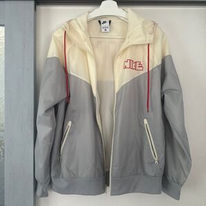 NIKE ナイキ ウィメンズ ウインドブレーカー グレー×クリーム