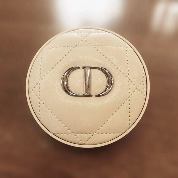 Dior スキンフォーエヴァークッションパウダー ミネラルグロウ ラベンダー