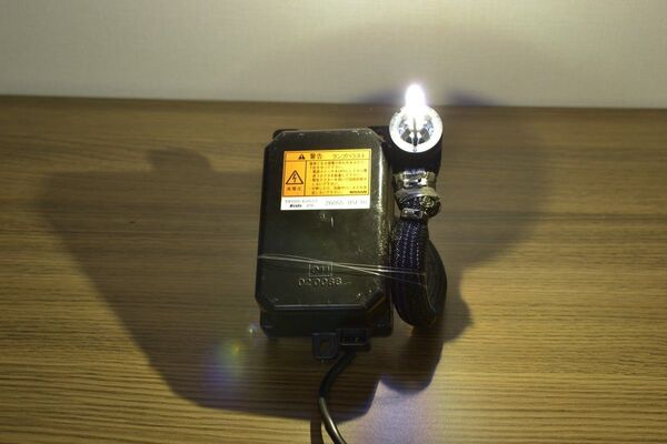 日産 シルビア S15 キセノン HID ヘッドライト バラスト 右側