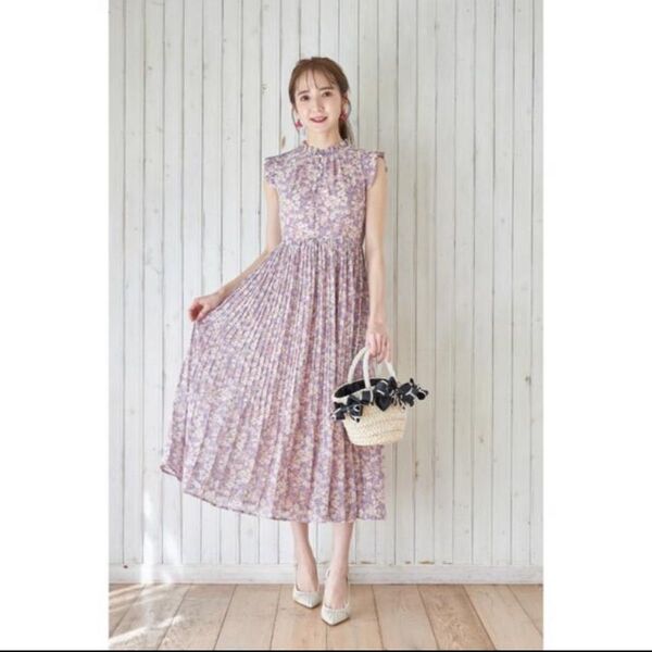 tocco closet トッコクローゼット ノースリーブワンピース プリーツ パールボタン パープル 花柄ロングワンピース