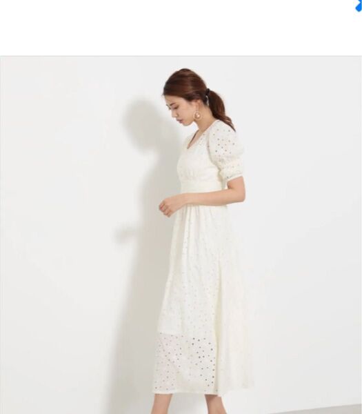 美品★リエンダ コットンレースロングワンピース カットワーク 白 フレア S