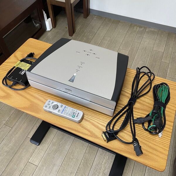 SANYO LP-Z2 プロジェクター オマケ付き