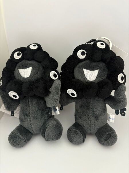 ミャクミャクカラビナ付 大阪万博限定 黒 ブラック ミャクミャクキーホルダー お座り2点 新品タグ付き 人気完売商品