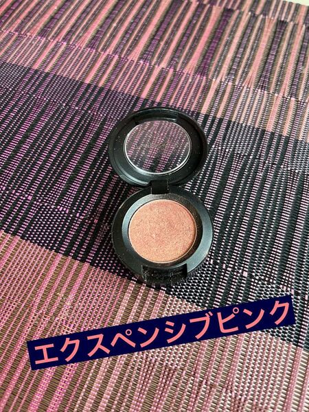 M・A・C エクスセンシブピンク アイシャドウ マック MAC