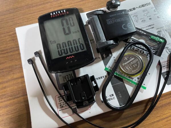 美品 Cateye キャット大画面・バックライト付サイコン Padrone + CC-PA110W