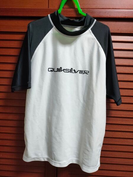 QUIKSILVER ラッシュガード キッズ150