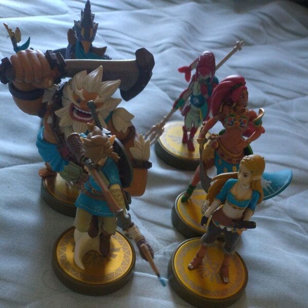 【お得】 リンク弓、ゼルダ、ダルケル、リーバル、ウルボザ、ミファー英傑集 Amiibo ゼルダの伝説ブレスオブザワイルド