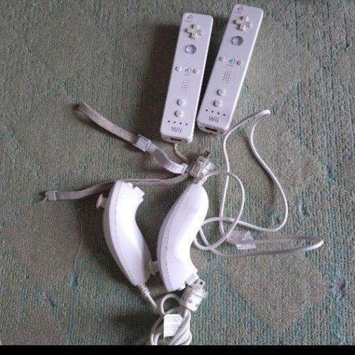 【お得】wiiリモコン2本、ヌンチャク2本