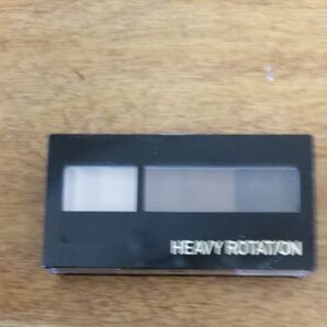 Heavy Rotation パウダーアイブロウ 01