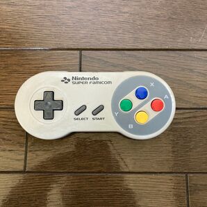 ファミコン コントローラー キーホルダー用基盤ゴムありますが穴あけしてキーホルダーに