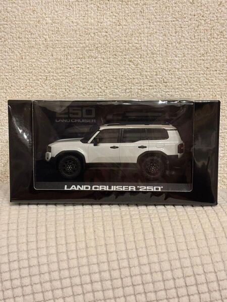 LAND CRUISER”250” 1/43スケール