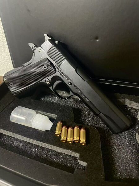 ガバメント m1911 ミニチュア 排莢式 金属製 モデルガン フルメタル 排弾 ライブカート 1/2モデルガン