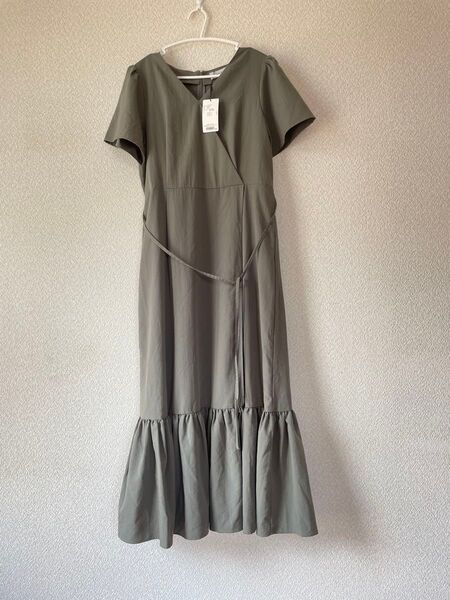 新品 URBAN RESEARCH カシュクールワンピース 定価8800円