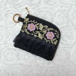 多目的L字ファスナーミニポーチ☆ インド刺繍リボン&フリル☆撥水加工生地☆ブラック☆お財布や小物入れに☆ハンドメイド