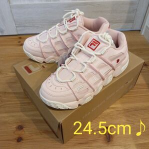 ★新品未使用★ FILA BARRICADE Ladybird フィラ バリケード レディーバード 定価:12,100円 24.5