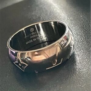指輪 ゴールド または シルバー