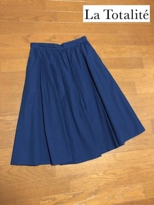  as good as new La Totalite * tuck flared skirt 